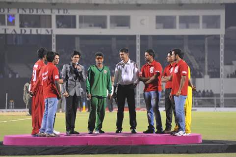 Rahul Dravid and Shahrukh Khan at UCC Opening Ceremony in Mumbai