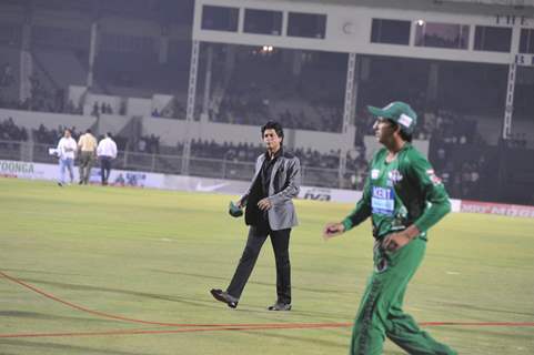 Rahul Dravid and Shahrukh Khan at UCC Opening Ceremony in Mumbai