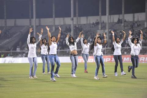 Rahul Dravid and Shahrukh Khan at UCC Opening Ceremony in Mumbai