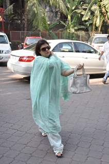 Sonu Nigam's mother's prayer meet