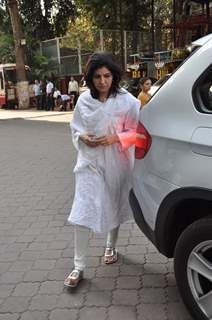 Sonu Nigam's mother's prayer meet