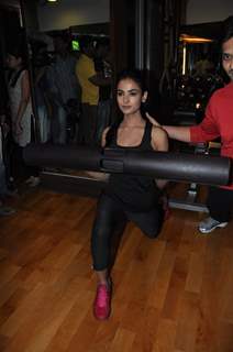 Sonal Chauhan at Body Sculptor Gym, Juhu