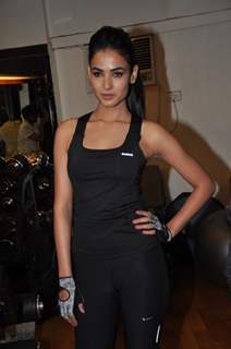 Sonal Chauhan at Body Sculptor Gym, Juhu