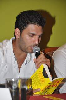 Yuvraj Singh unveils Shailendra Singh's book 'F@k Knows'