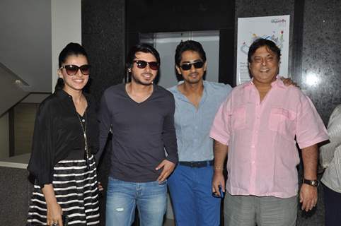 Tapsee Pannu, Divyendu Sharma, Siddharth Narayan and David Dhawan at Film Chashme Baddoor Promotion