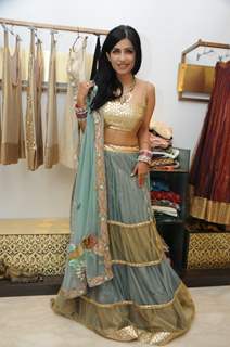 Amy Billimoria designs a unique Saree on the ocassion of Woman's Day