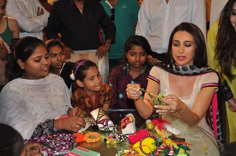 Gitanjali Celebrates Woman Day With Karisma Kapoor and Designer Archana Kochhar