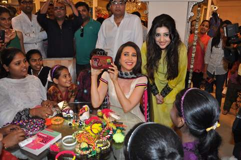 Gitanjali Celebrates Woman Day With Karisma Kapoor and Designer Archana Kochhar