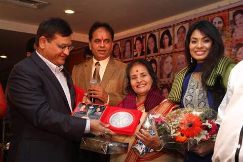 Hira Manek Woman Achievers Awards