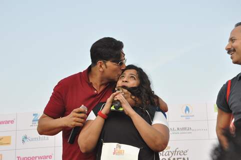 Akshay Kumar at DNA Womans Half Marathon 2013