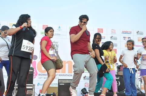 Akshay Kumar at DNA Womans Half Marathon 2013