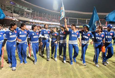 Celebrity Cricket League 2013 (CCL) Finals between Karnataka Bulldozers vs Telugu Warriors at the Chinnaswamy Stadium in Bengaluru