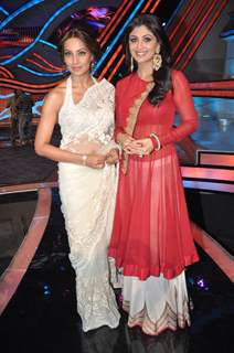 Bipasha & Nawazuddin promote 'Aatma' on 'Nach Baliye 5'