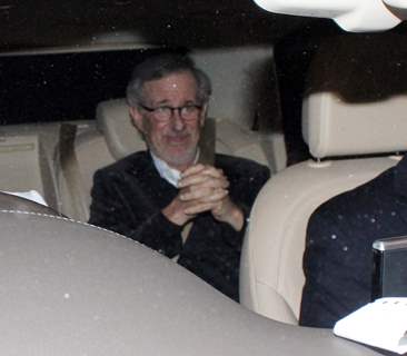 Steven Spielberg Meets With Bollywood Filmmakers