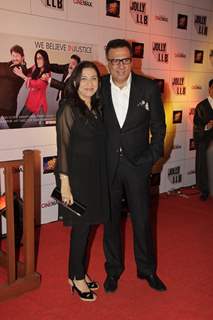 Boman Irani with wife Zenobia at Premiere of movie Jolly LLB