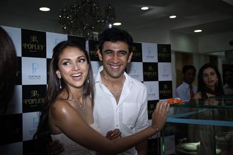 Aditi Rao Hydari and Amit Sadh Unveil Popley Platinum Jewellery Range