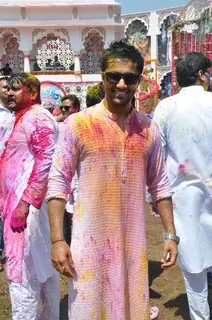 Rang De Colors Holi Party With Colors Artist
