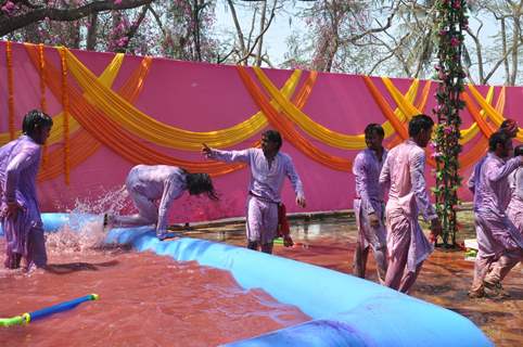 Rang De Colors Holi Party With Colors Artist