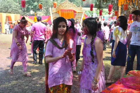Rang De Colors Holi Party With Colors Artist