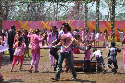 Rang De Colors Holi Party With Colors Artist