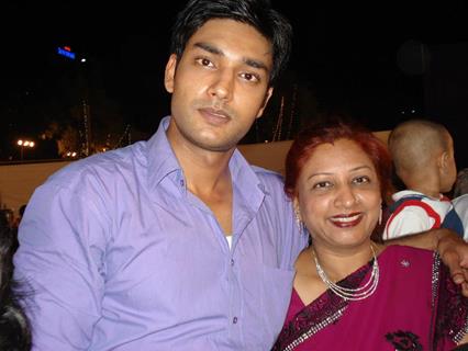 Zohaib Siddique With his Mother