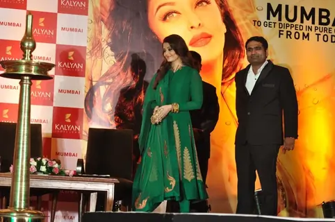 Aishwarya Rai Bachchan at the launch of Kalyan Jewellers