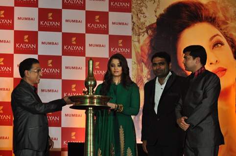 Aishwarya Rai Bachchan at the launch of Kalyan Jewellers