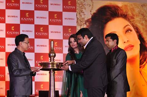 Aishwarya Rai Bachchan at the launch of Kalyan Jewellers