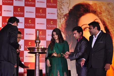 Aishwarya Rai Bachchan at the launch of Kalyan Jewellers