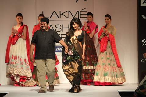 Chitrangada Singh as showstopper for designer Gaurang at Lakme Fashion Week Summer 2013