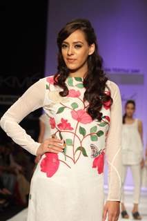 Hazel Keech as showstopper for designer Purvi Doshi at Lakme Fashion Week Summer 2013