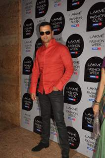 Bollywood Celebs snapped on Day 4 of Lakme Fashion Week Summer 2013