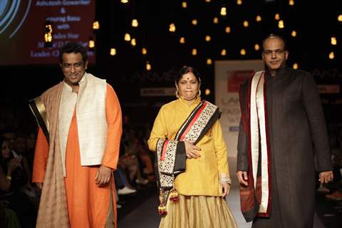 Celebs walk the ramp for Swades Foundation show by Vikram Phadnis at LFW