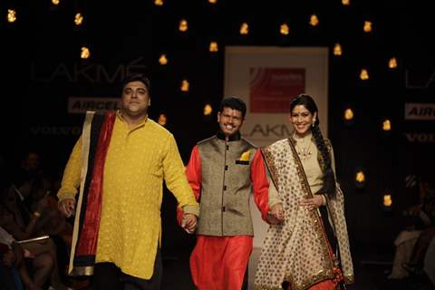 Celebs walk the ramp for Swades Foundation show by Vikram Phadnis at LFW