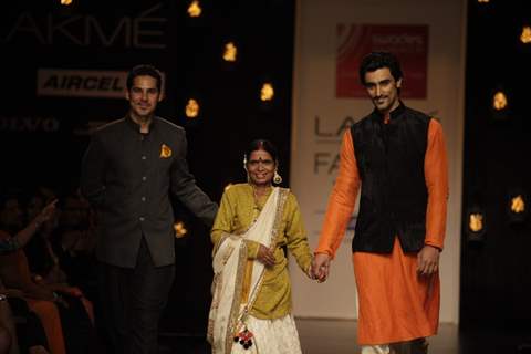 Celebs walk the ramp for Swades Foundation show by Vikram Phadnis at LFW