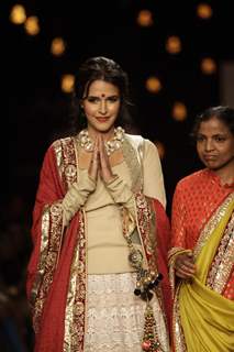 Celebs walk the ramp for Swades Foundation show by Vikram Phadnis at LFW