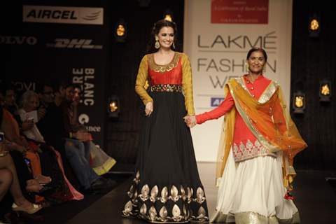 Celebs walk the ramp for Swades Foundation show by Vikram Phadnis at LFW