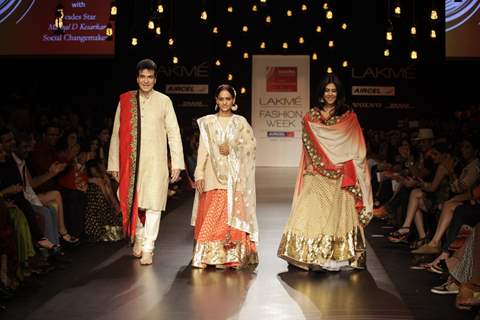 Celebs walk the ramp for Swades Foundation show by Vikram Phadnis at LFW