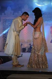 Rohit Roy at Neeta Lulla's fashion show celebrating Shehnaai 2013