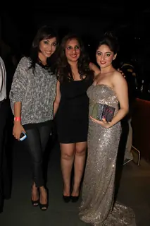Mouli Ganguly and Munisha Khatwani with Mahhi Vij at Mahhi Vij's Birthday Celebration