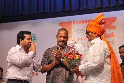 Nana Patekar attended the Mahurat of drama Zhalach Pahije