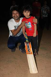 Kailash Kher with son at Singers Cricket Match