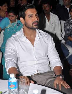 John Abraham at Standard Chartered Charity Awards Night 2013