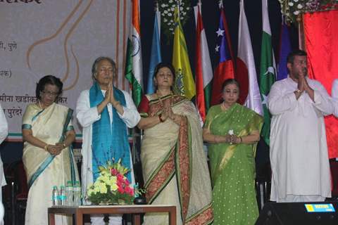 Bharat Ratna Lata Mangeshkar inaugurates the Vishwashanti Sangeet Kala Academy