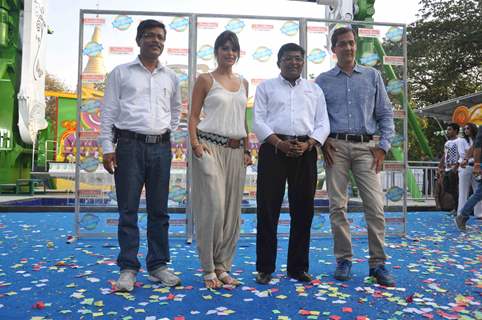 Jacqueline Fernandez launches new ride at Essel World