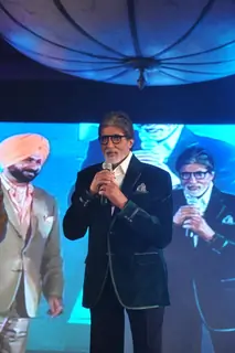 Big B & Kapil Dev unveil Siddhu's 'Sherry on Topp'