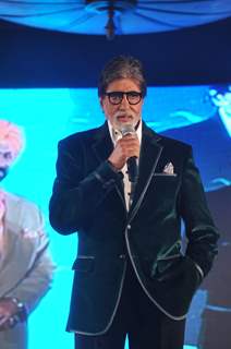 Big B & Kapil Dev unveil Siddhu's 'Sherry on Topp'