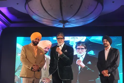 Big B & Kapil Dev unveil Siddhu's 'Sherry on Topp'