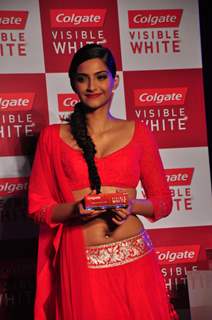 Colgate unravel the Sonam Kapoor's beauty Secret Along With Manish Malhotra's Fashion Show