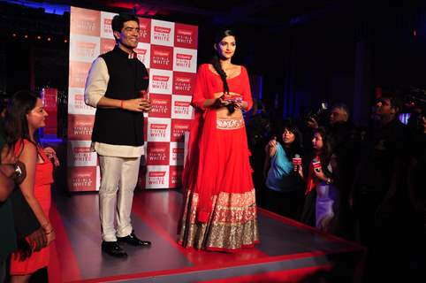 Colgate unravel the Sonam Kapoor's beauty Secret Along With Manish Malhotra's Fashion Show